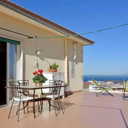 Panoramic Penthouse With Breathtaking Views & Large Private Terrace In Center * Σορέντο