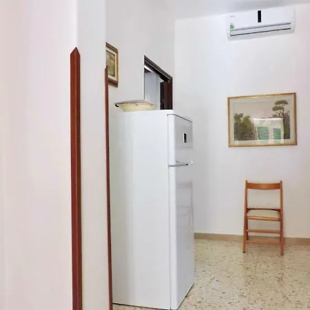 Panoramic Penthouse With Breathtaking Views & Large Private Terrace In Center Σορέντο