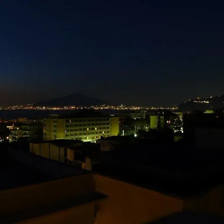 Panoramic Penthouse With Breathtaking Views & Large Private Terrace In Center Διαμέρισμα Σορέντο